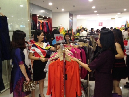 May Đức Giang khai trương showroom tại V+ Hòa Bình
